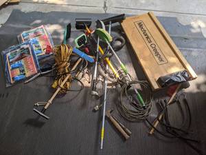 lot 552 image: Vehicle Repair & Cleaning Supplies