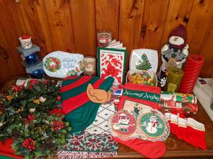lot 244 image: Everything Winter Holiday and Christmas