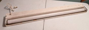 lot 205 image: Working Single Strip Fluorescent