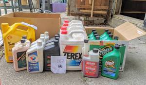 lot 167 image: Large Number of Automotive Oils Antifreeze