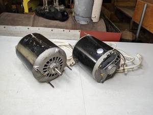 lot 120 image: Set of (2) Rotation Motors