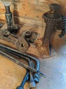 lot 166 image: Lot of Tire Irons and Jacks