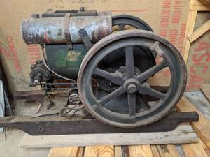 lot 2 image: Vintage 50 Year Old Compression Engine