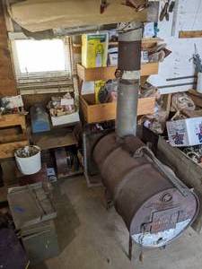 lot 4 image: Vintage Antique Burning Furnace