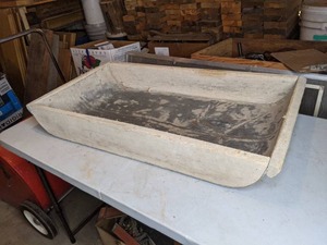 lot 28 image: (Lot 13) Small 34.5 Vintage Wood Bin