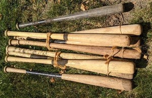lot 814 image: Lot of (8) Vintage Baseball Bats