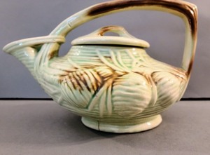 lot 364 image: McCoy Tea Set