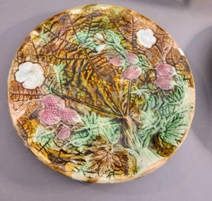 lot 369 image: Majolica Plates and Cornucopia