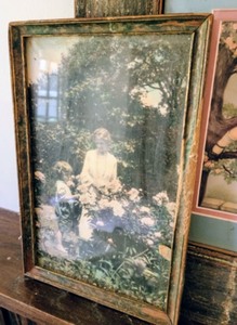 lot 382 image: Framed Vintage Prints and Portraits