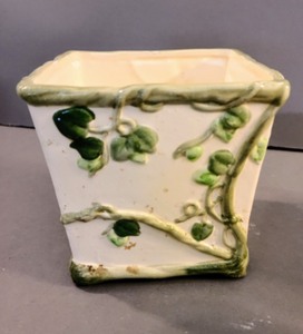 lot 386 image: Vintage Ceramic Planters