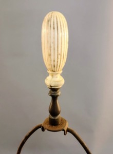 lot 395 image: Unique Vintage Lamp