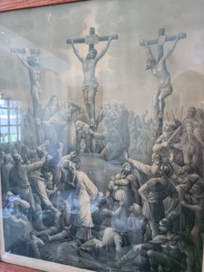 lot 409 image: Antique Oak Framed Cruxifixion of Christ Print