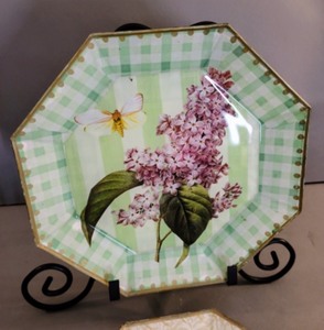 lot 423 image: Decorative Vintage Plates