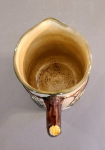 lot 430 image: Antique Clifton Majolica Pitcher