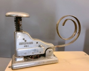 lot 448 image: Vintage Goodies