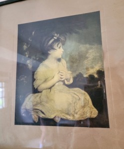 lot 457 image: Variety of Vintage Frames