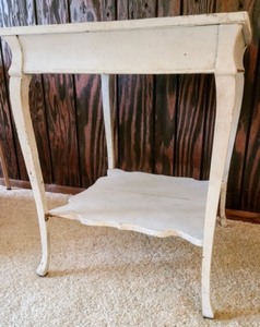 lot 465 image: Shabby Chic Accent Table