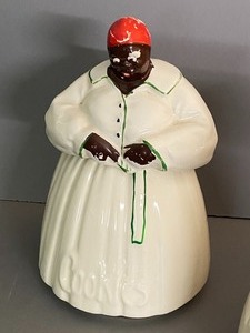lot 300 image: Three McCoy Ceramic Mammy Cookie Jars