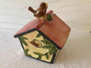 lot 302 image: Vintage McCoy Birdhouse Cookie Jar
