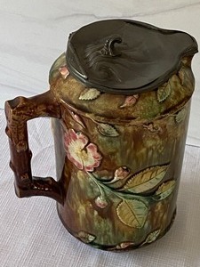 lot 308 image: Vintage Majolica Pitcher