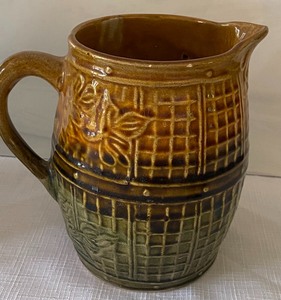lot 316 image: Three Pitchers