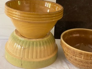 lot 324 image: Three Stoneware Bowls