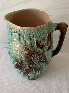 lot 339 image: Ceramic Majolica Mug