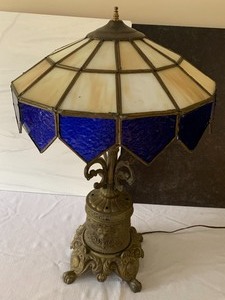 lot 347 image: Antique Stained Glass Lamp w Metal Base