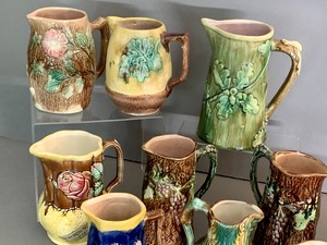 lot 351 image: Vintage Majolica Items
