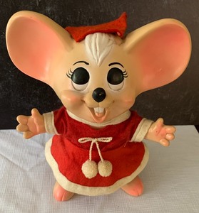 lot 359 image: Vintage Large Eared Mouse Figurine