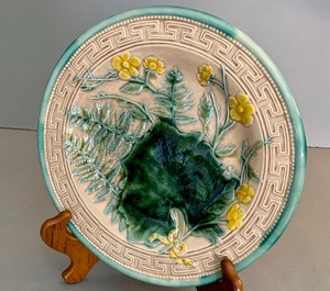 lot 362 image: Vintage F. Eas France Majolica Decorative Plate