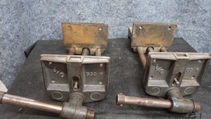 lot 22 image: 2 HEAVY DUTY BG VINTAGE VICES