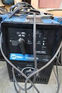 lot 25 image: MILLER THUNDERBOLT XL STICK WELDER