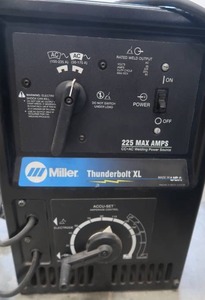 lot 27 image: MILLER THUNDERBOLT XL STICK WELDER