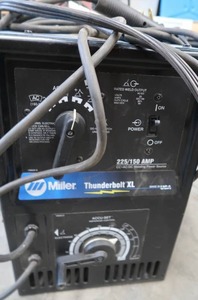 lot 30 image: MILLER THUNDERBOLT XL STICK WELDER