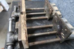 lot 31 image: 2 HEAVY DUTY MORGAN 10A  VINTAGE VICES