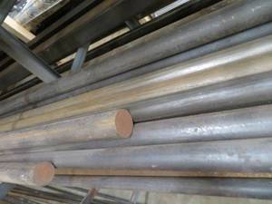 lot 81 image: HUGE LOT OF ROUND TUBE