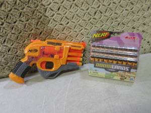 lot 7 image: (BSB) Nerf Gun with Pack of 30 Refi...