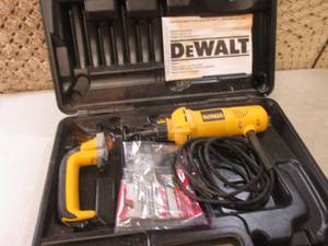 lot 68 image: (EW4) Dewalt Heavy Duty Cut-Out Too...