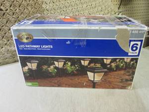 lot 75 image: (D-3) Hampton Bay Solar LED Pathway...