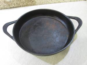 lot 81 image: (RM2) Large Cast Iron Pan ...