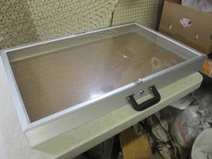 lot 150 image: (RMT) Portable Aluminum Countertop ...