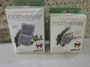 lot 154 image: (BSB) Moth-Away Sachets...
