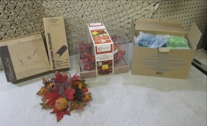 lot 175 image: (F-3) Pampered Chef Items, LED Cand...