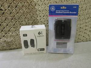 lot 179 image: (CS) Logitech USB Digital Speakers ...