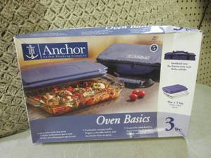 lot 197 image: (F-0) Anchor 3pc Baking Pan with In...