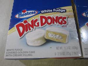 lot 246 image: (B-2) 3 Boxes of Hostess White Fudg...