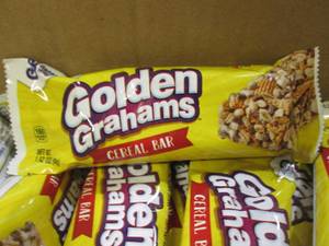 lot 248 image: (C-1) Large Lot of Golden GrahamsCe...