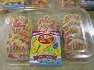 lot 254 image: (B-1) 5 Packs of Cookies...