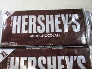 lot 270 image: (B-1) 6 XL Hersheys Milk Chocolate ...